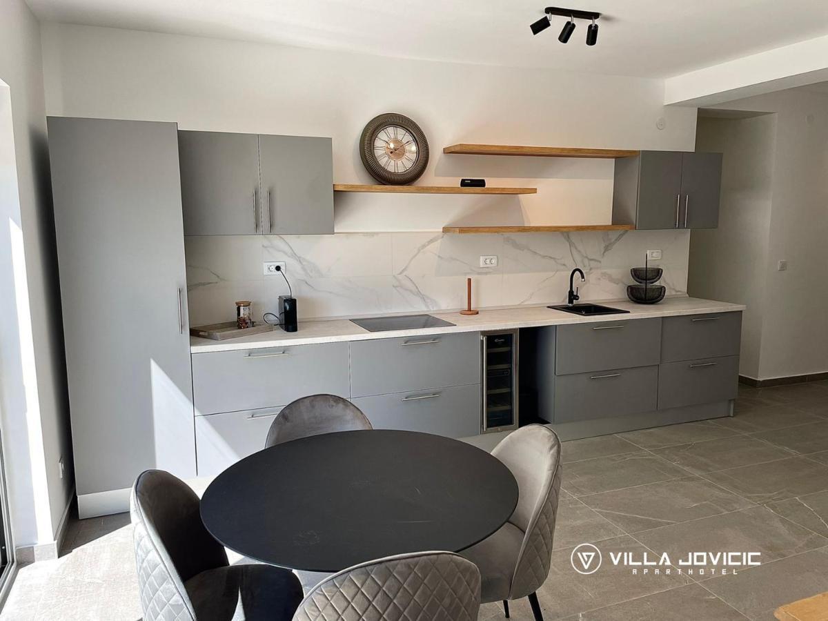 Aparthotel - Villa Jovicic Херцег Нови Екстериор снимка